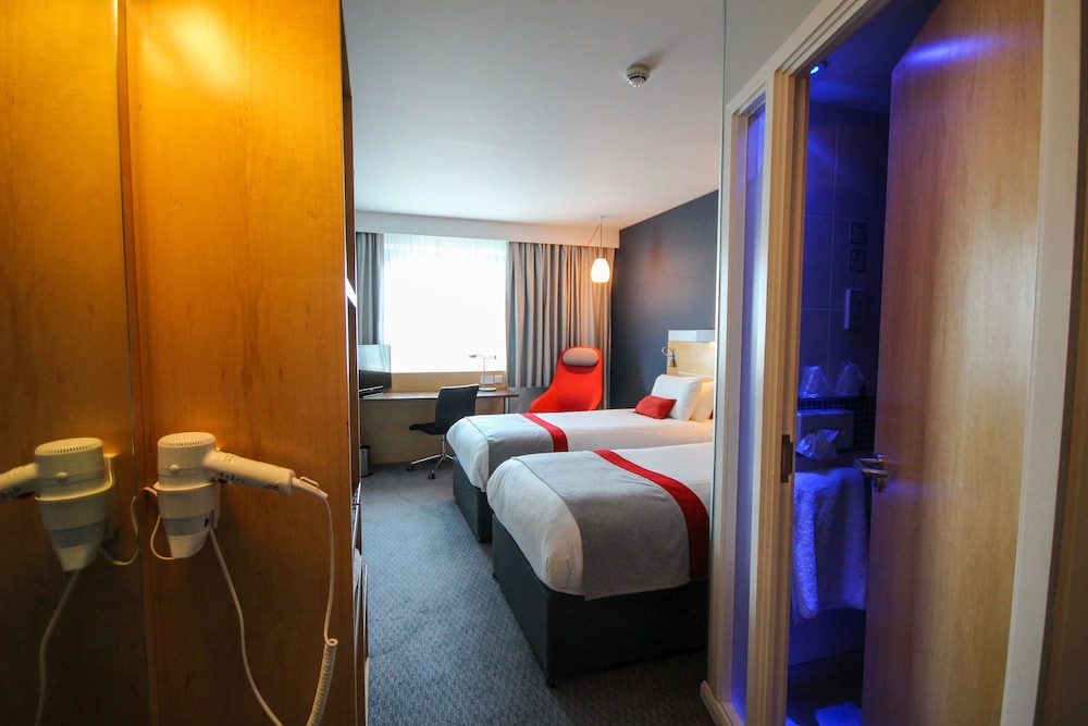 holiday inn express doncaster by ihg