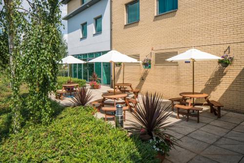 holiday inn express doncaster by ihg