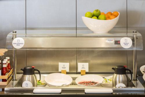 holiday inn express doncaster by ihg