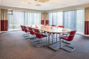 holiday inn express doncaster by ihg