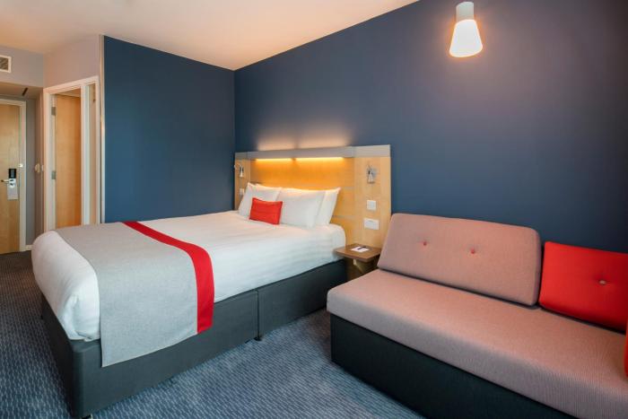 holiday inn express doncaster by ihg