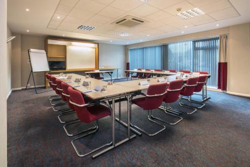 holiday inn express doncaster by ihg