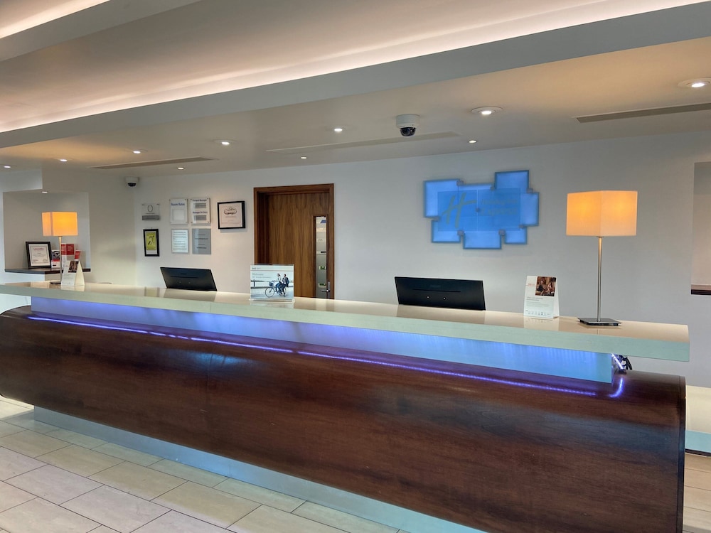 holiday inn express hotel burnley m65 jct10 by ihg