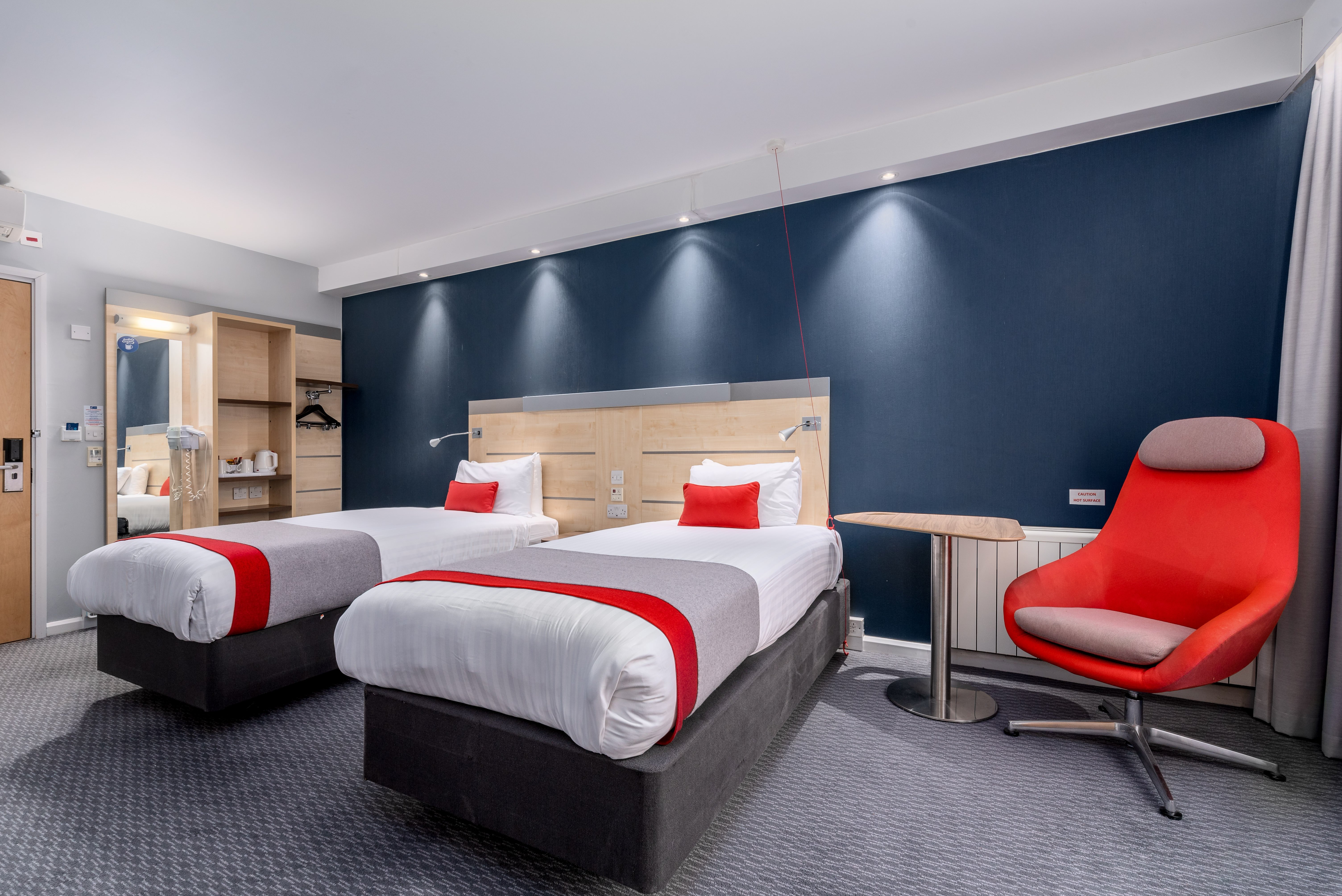 holiday inn express hotel burnley m65 jct10 by ihg