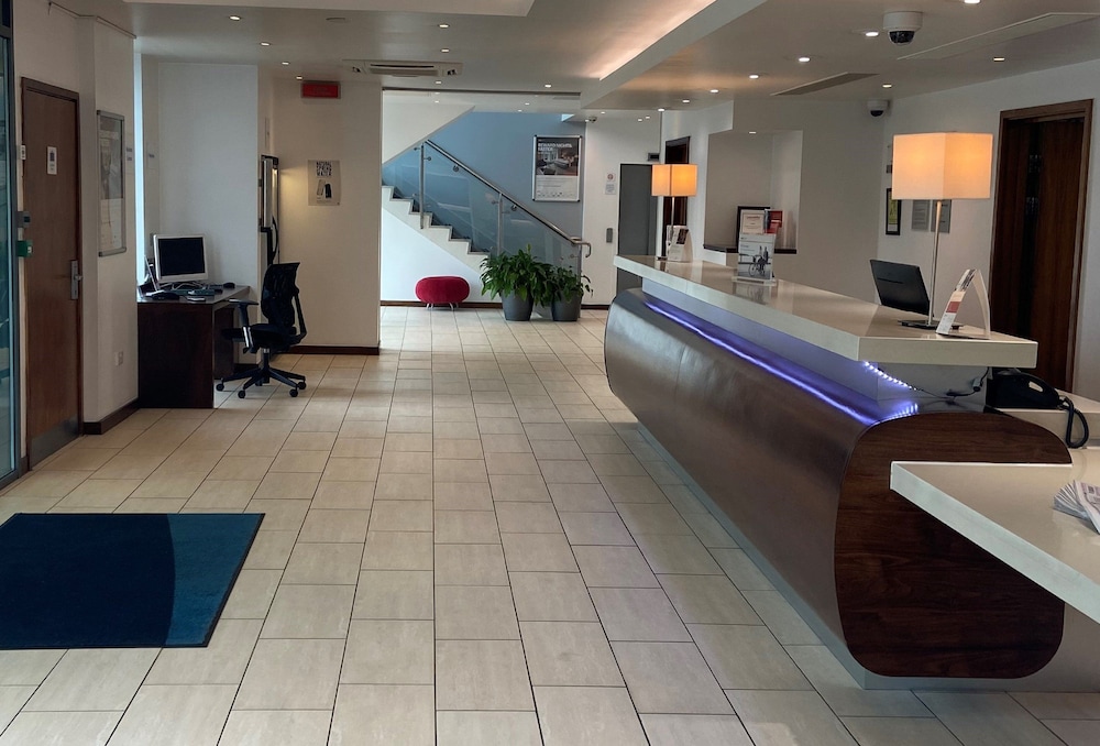 holiday inn express hotel burnley m65 jct10 by ihg