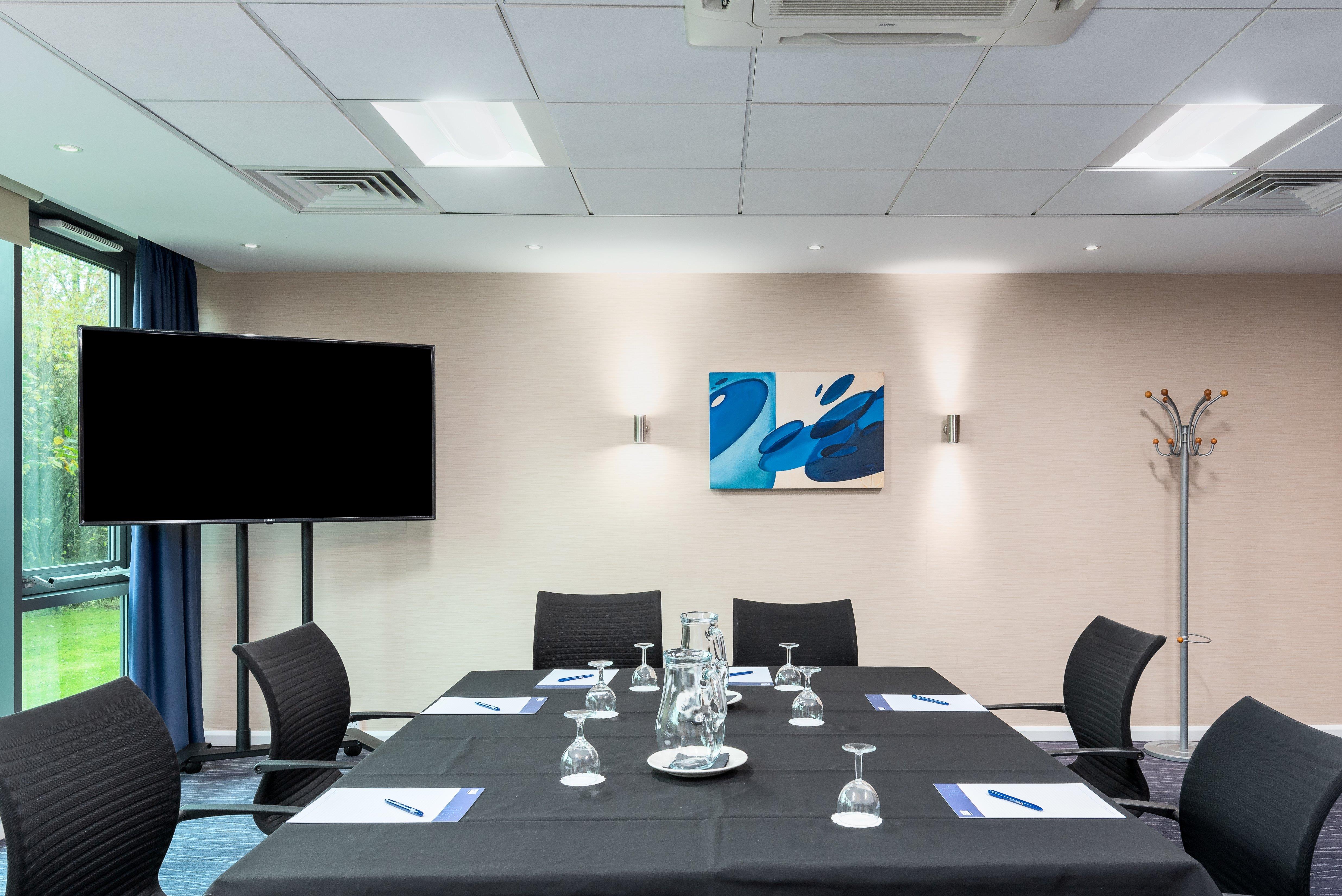 holiday inn express hotel burnley m65 jct10 by ihg