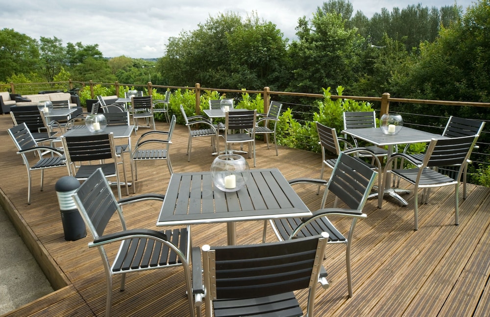 holiday inn express hotel burnley m65 jct10 by ihg