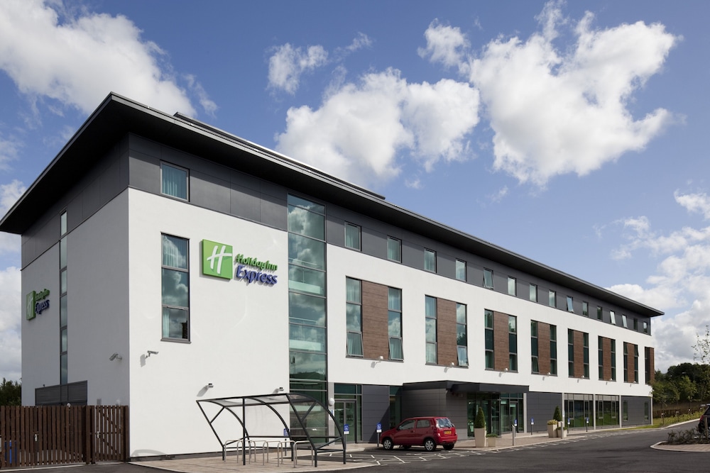 holiday inn express hotel burnley m65 jct10 by ihg