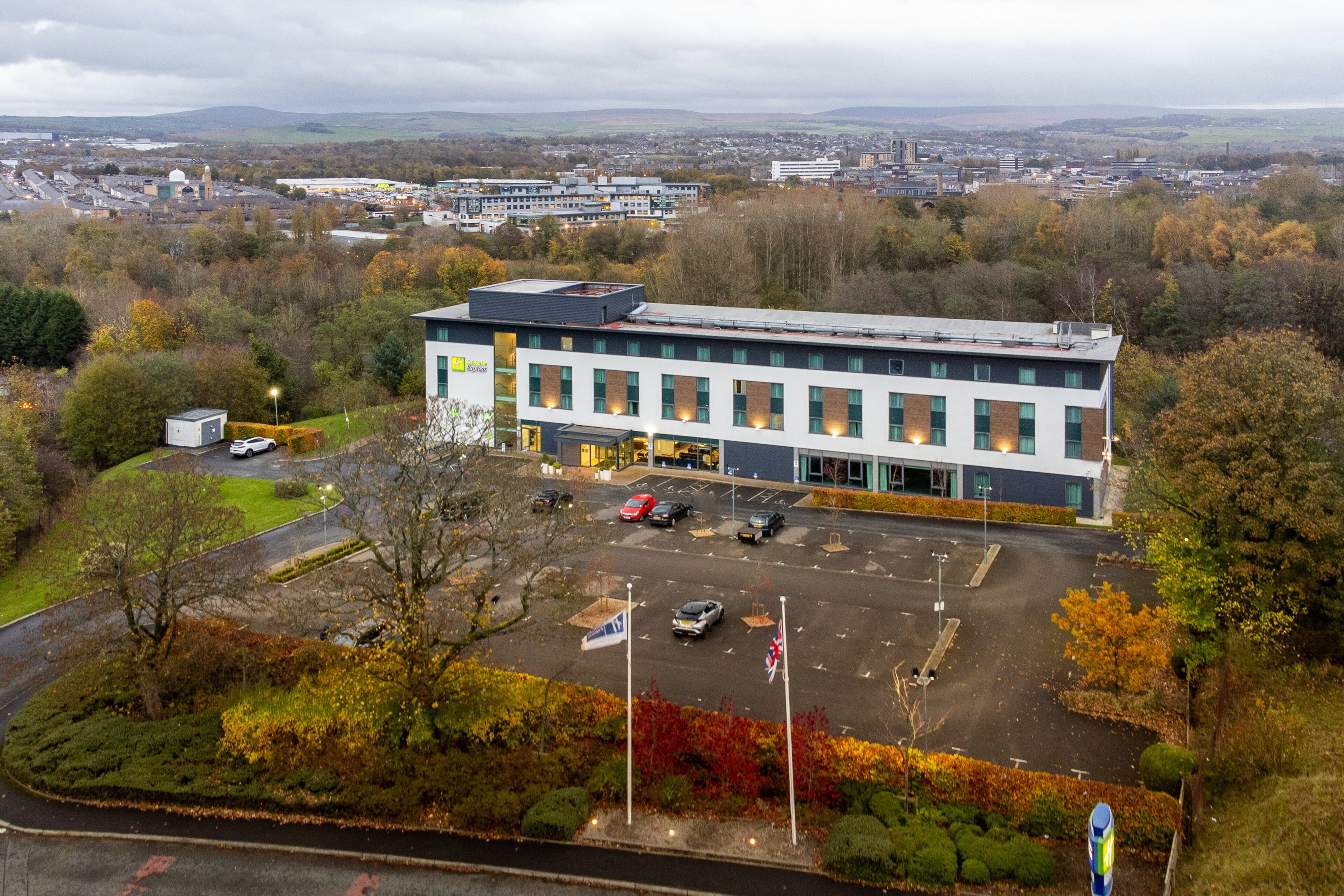 holiday inn express hotel burnley m65 jct10 by ihg