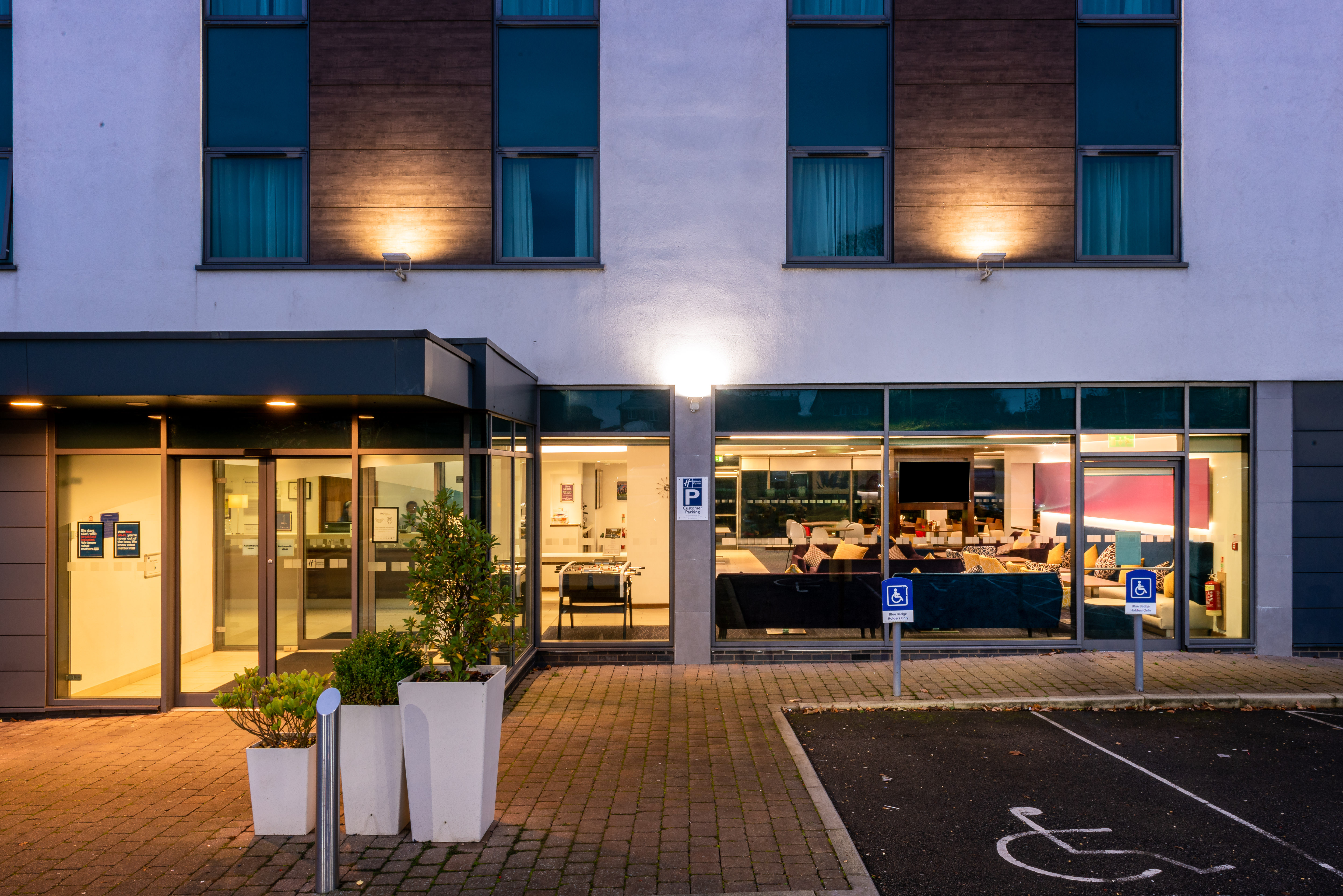 holiday inn express hotel burnley m65 jct10 by ihg