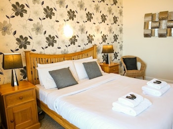 the riviera guest house