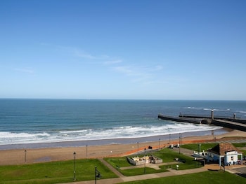 the riviera guest house