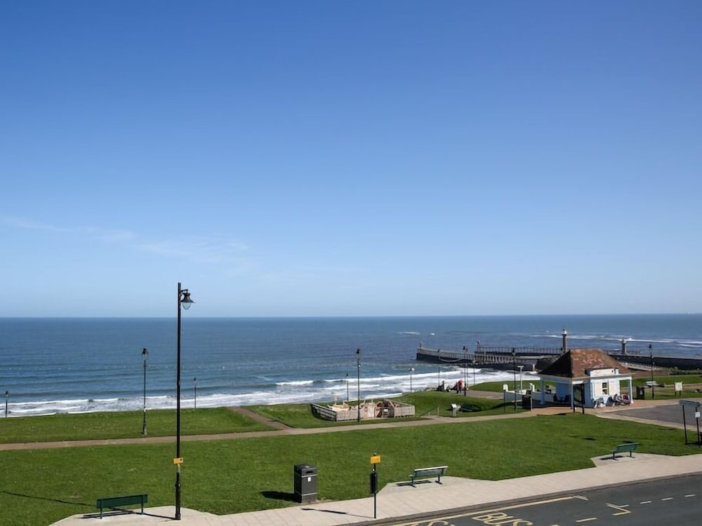 the riviera guest house