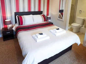 the riviera guest house