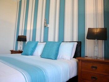 the riviera guest house