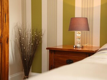 the riviera guest house