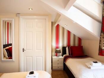 the riviera guest house