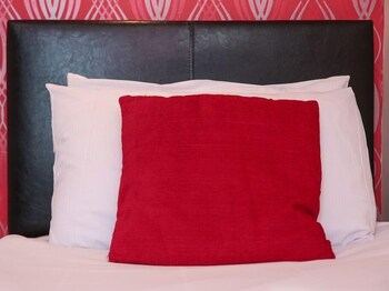 the riviera guest house