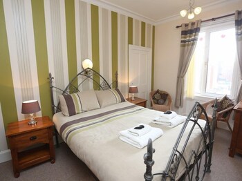 the riviera guest house