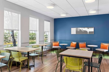 spark by hilton orlando near seaworld