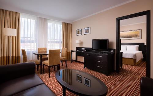 courtyard by marriott st petersburg center