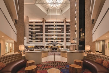 embassy suites by hilton orlando international dr icon park