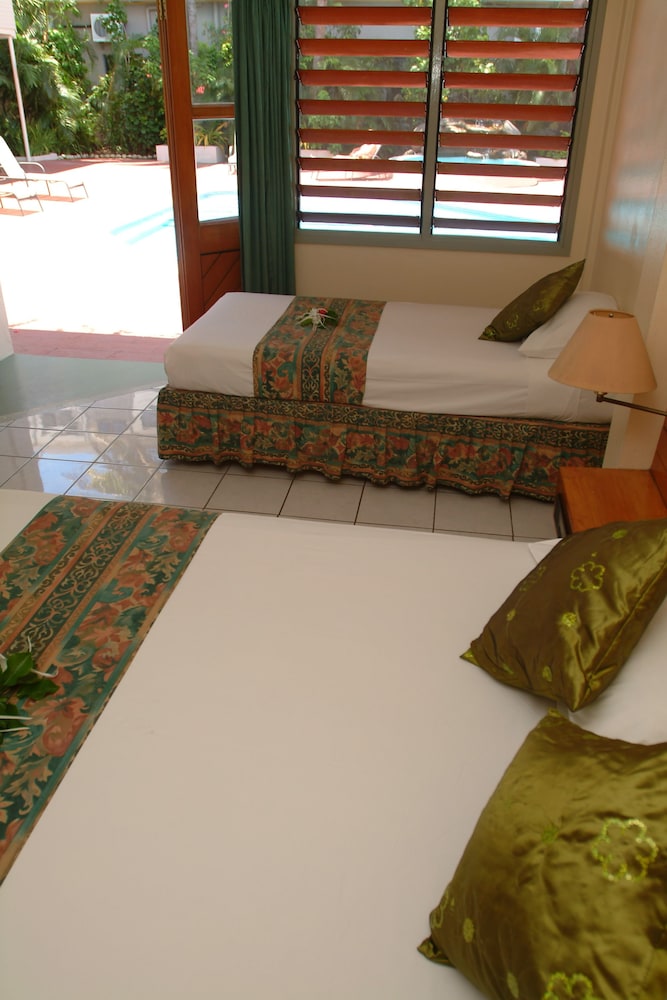 hexagon international hotel