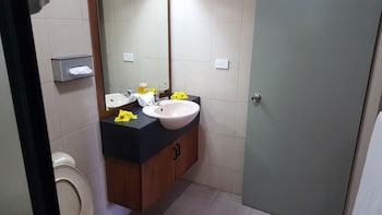 Hexagon International Hotel,Denarau Island>>Coral Coast,3 star