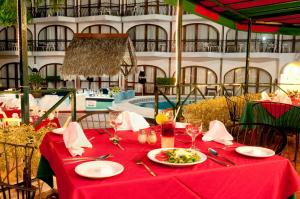 Real Bananas Hotel All Inclusive,El Cayaco>>Acapulco,4 star
