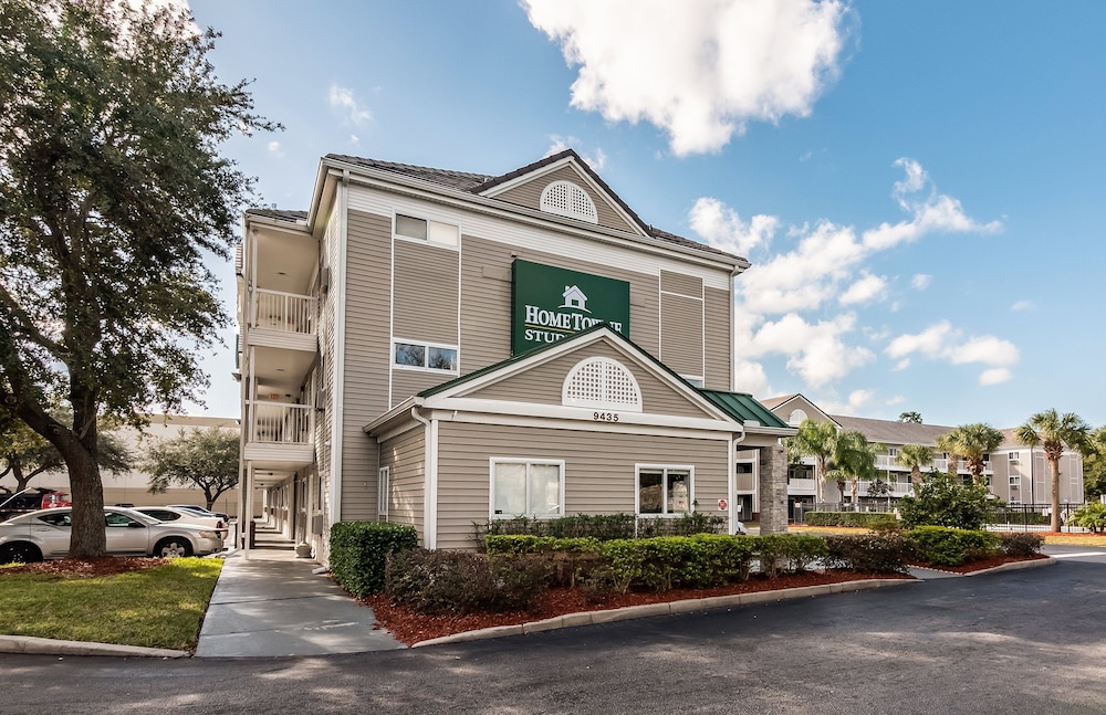 hometowne studios by red roof orlando south