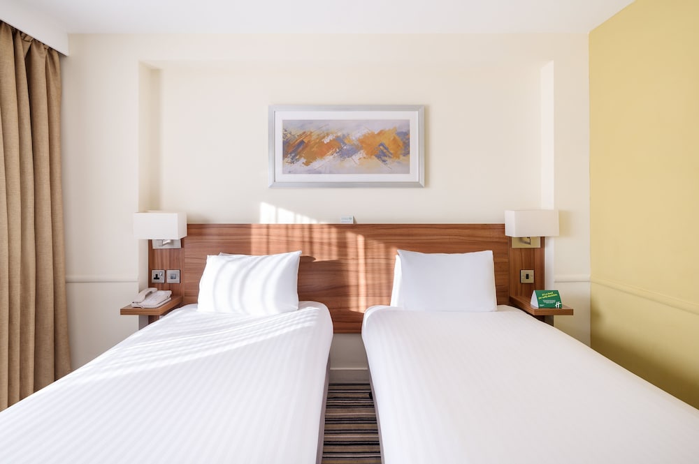 holiday inn rochester chatham by ihg
