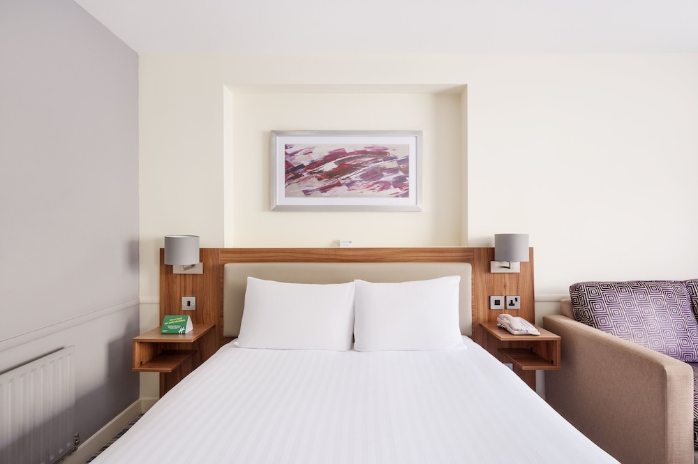 holiday inn rochester chatham by ihg