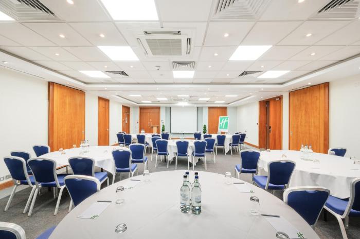 holiday inn rochester chatham by ihg