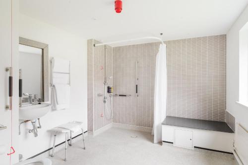 holiday inn rochester chatham by ihg