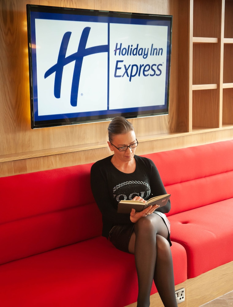 holiday inn express folkestone channel tunnel by ihg