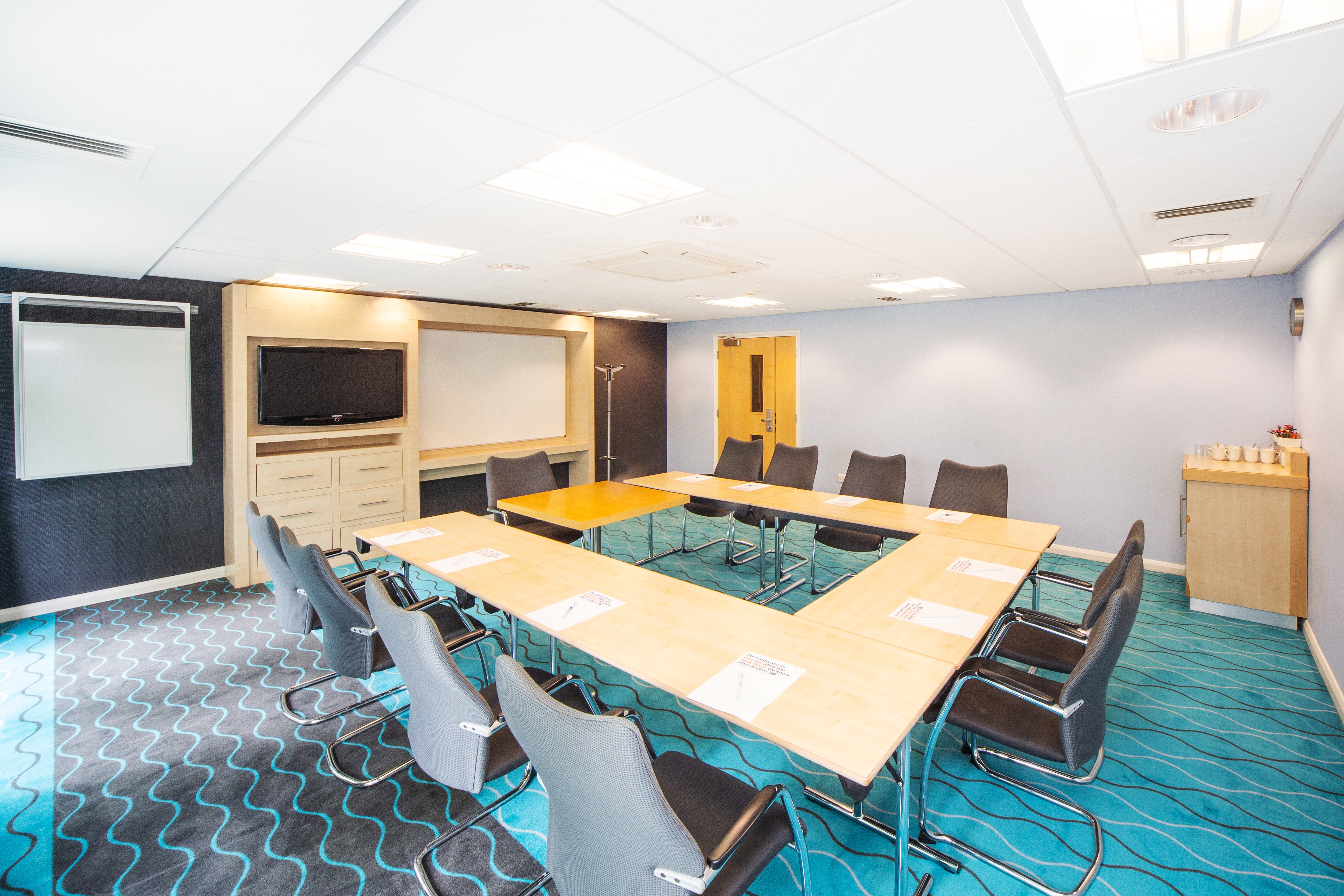 holiday inn express folkestone channel tunnel by ihg