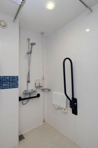 holiday inn express folkestone channel tunnel by ihg