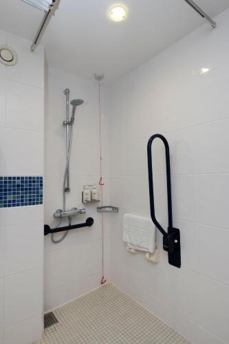 holiday inn express folkestone channel tunnel by ihg