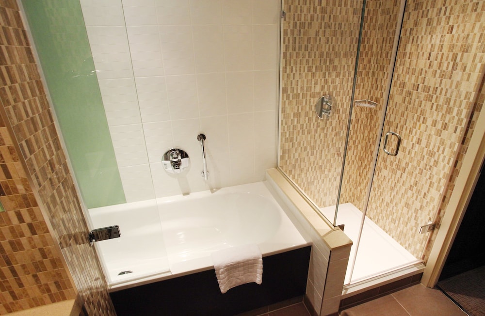 crowne plaza reading