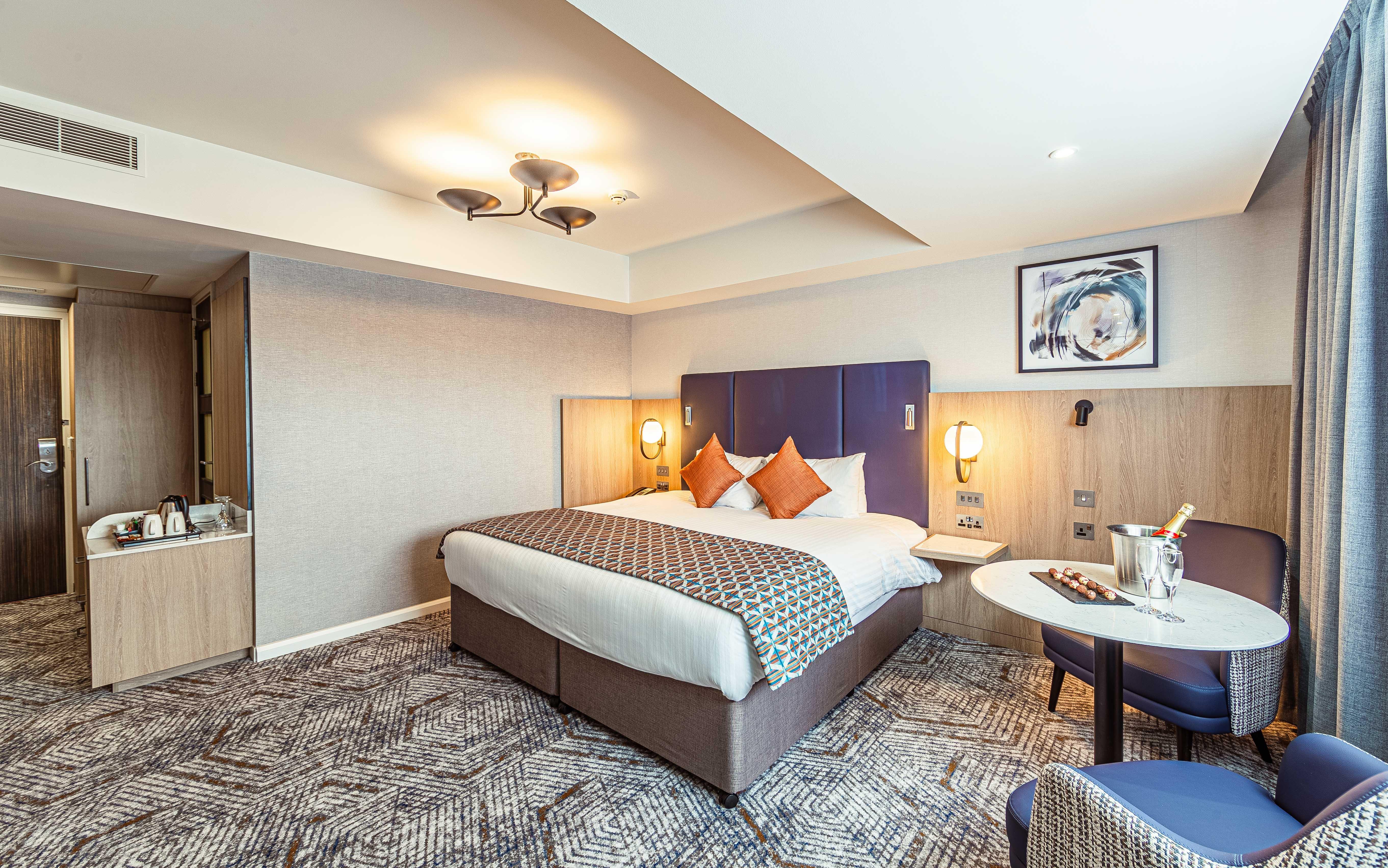 crowne plaza reading
