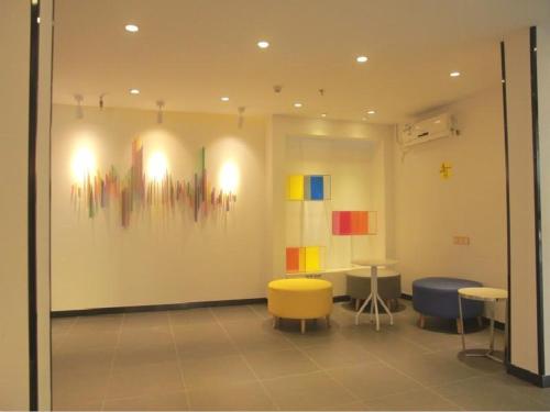 7 days inn qinzhou bus station