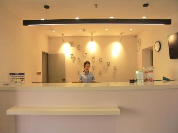 7 days inn qinzhou bus station