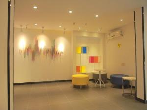 7 days inn qinzhou bus station