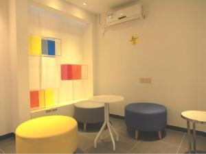 7 days inn qinzhou bus station