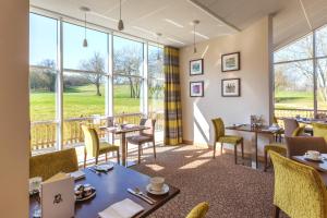 Sandford Springs Hotel & Golf Club,Hampshire>>Basingstoke,4 star
