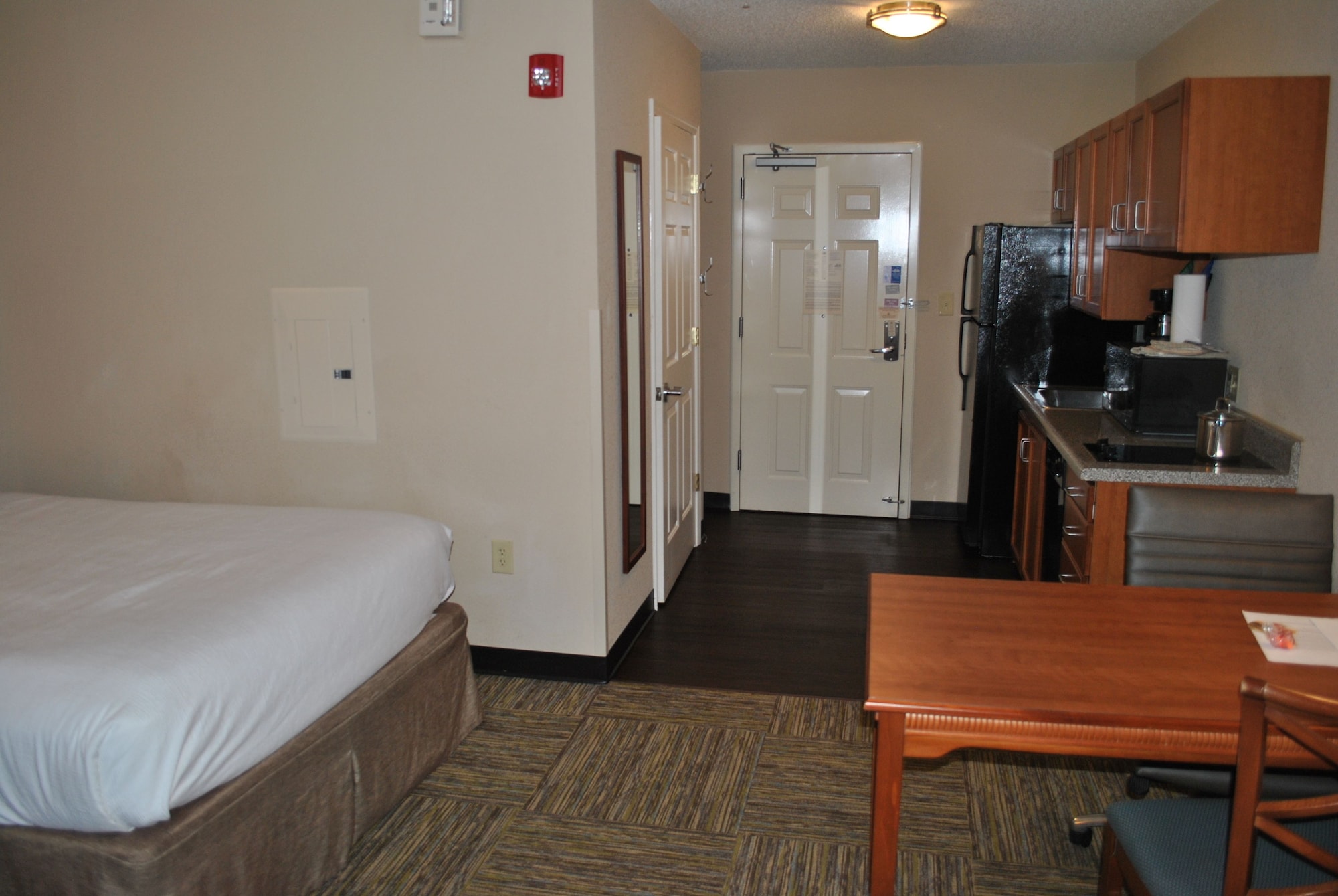 candlewood suites colonial heights fort lee by ihg