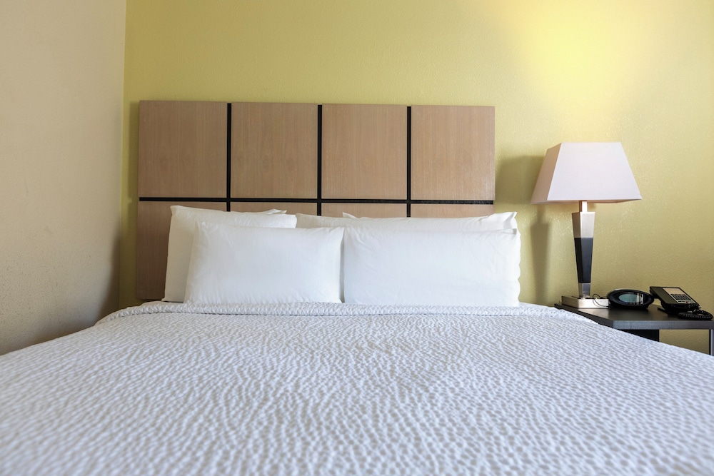 candlewood suites colonial heights fort lee by ihg