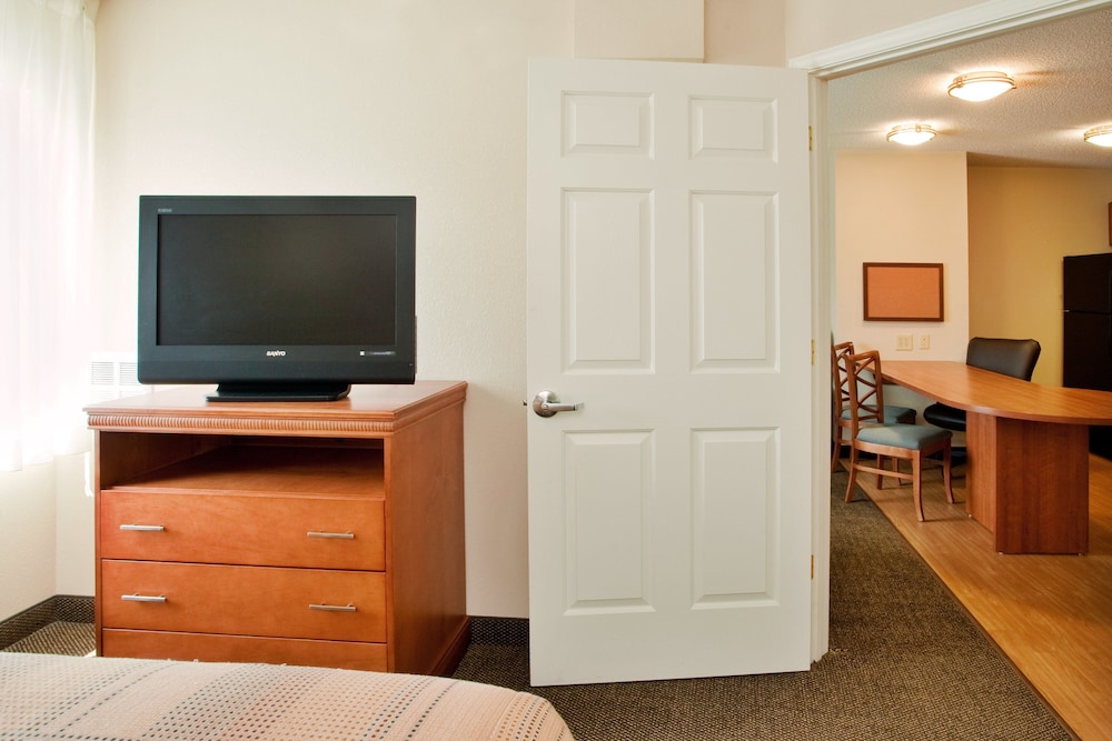 candlewood suites colonial heights fort lee by ihg