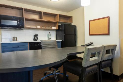 candlewood suites colonial heights fort lee by ihg