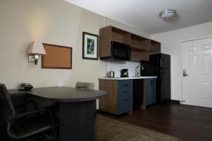 candlewood suites colonial heights fort lee by ihg